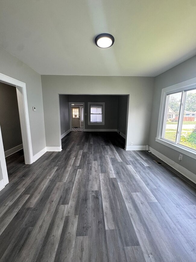 Building Photo - Beautiful 2-bedroom house for Rent in Lansing, IL VAILABLE NOW!!