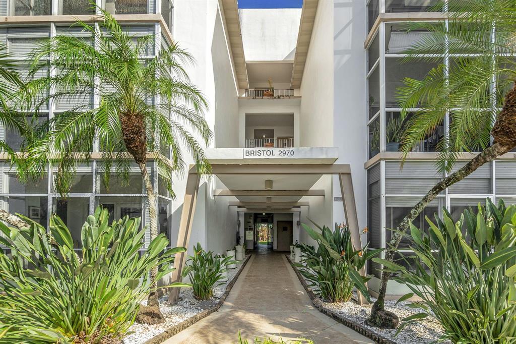 Building Photo - 2970 NE 16th Ave