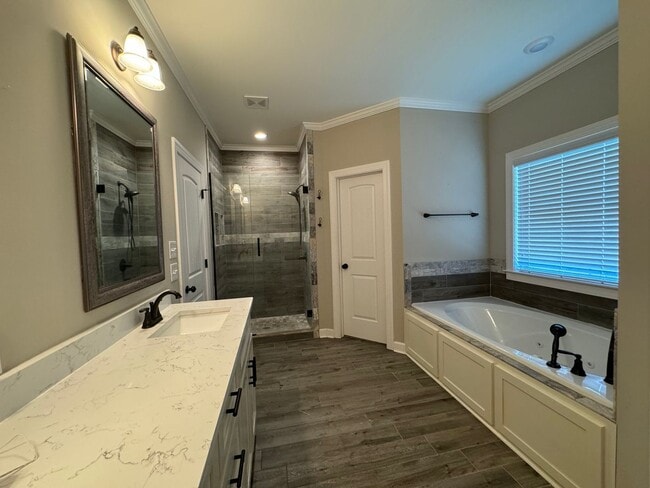 Building Photo - Parrish Place Subdivision!   4 BEDROOMS!!!!