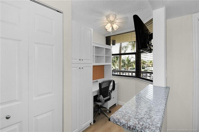 Building Photo - 9500 S Ocean Dr