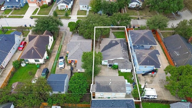 Building Photo - 1511 Scharpe St