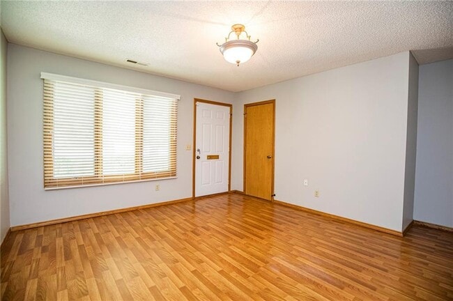 Building Photo - 301 SW C St