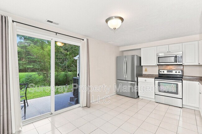 Building Photo - 21 Waterview Ct