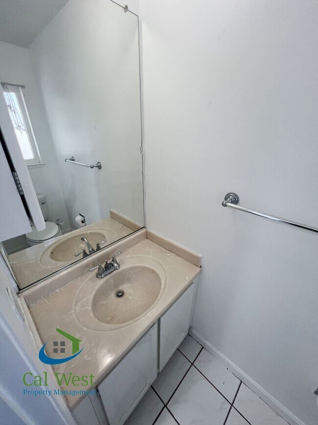 Building Photo - $2995 - Berryessa 2 Br/1.5 Ba Condo in Great Location