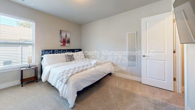 Building Photo - 4122 Salient St