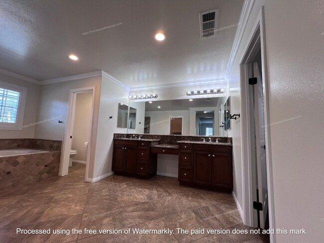 Building Photo - Nice Home For Rent