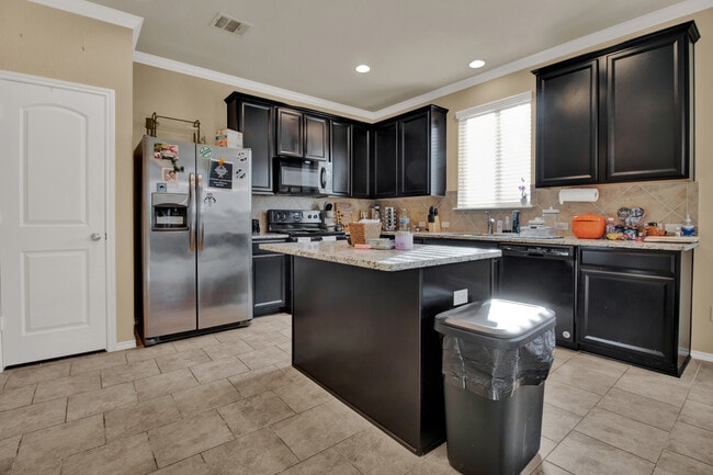 Kitchen - 9020 Misty Pine Dr