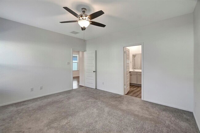 Building Photo - 16719 Rover Ln