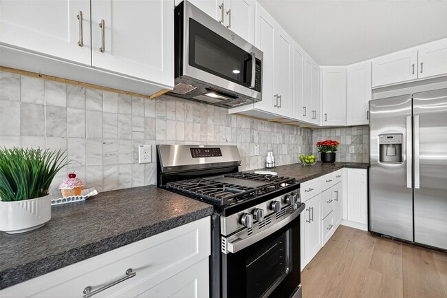 Building Photo - 4030 Woodshire St