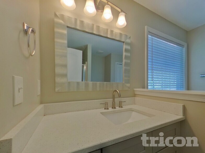 Building Photo - 89 Delane Dr