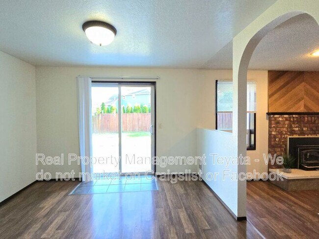 Building Photo - 1453 Hillspring Rd