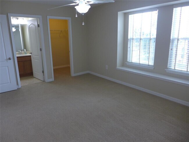 Building Photo - 11054 Spring Point Cir