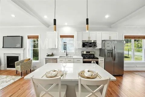 Building Photo - 5 Millie's Wy