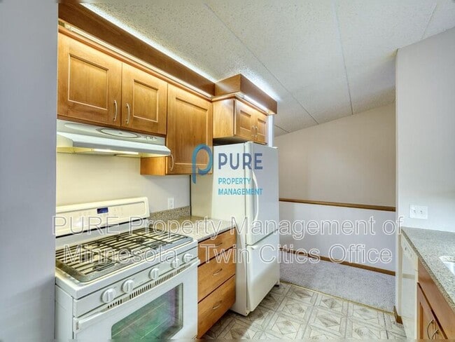 Building Photo - 2421 S 9th St