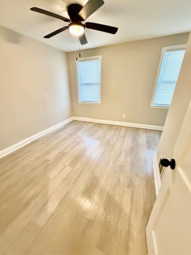 Building Photo - Highly Sought After City Neighborhood! Belair-Edison 2 Br/1 Ba Ready to go!