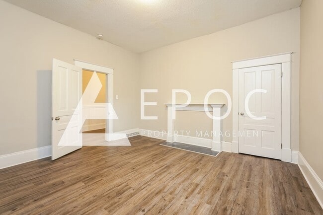 Building Photo - 705 Salisbury Ridge Rd