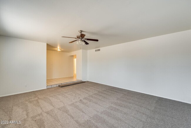 Building Photo - 10424 N 38th Dr