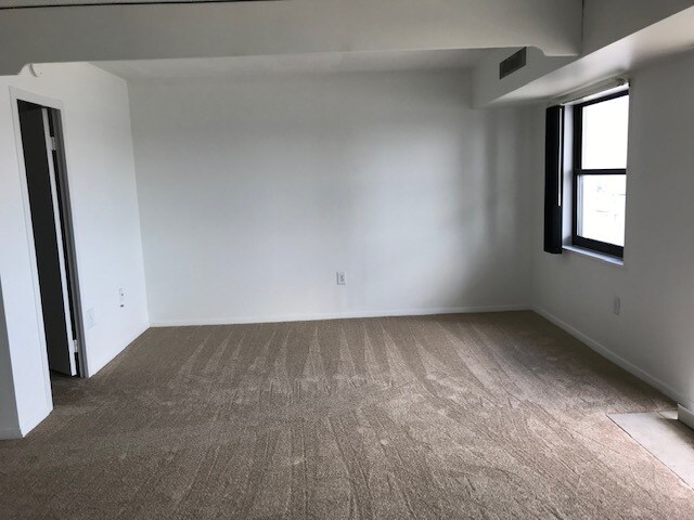 Building Photo - 1 Crawford Pky