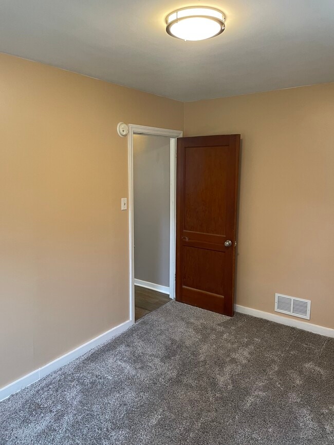 Building Photo - 207 S Wayne Ave