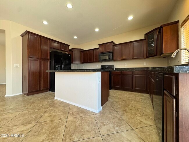 Building Photo - 2311 W Hunter Ct
