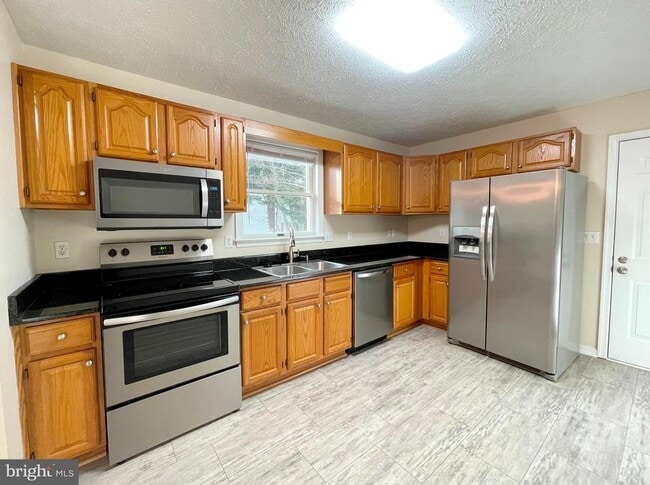 Building Photo - 20847 Sandstone St