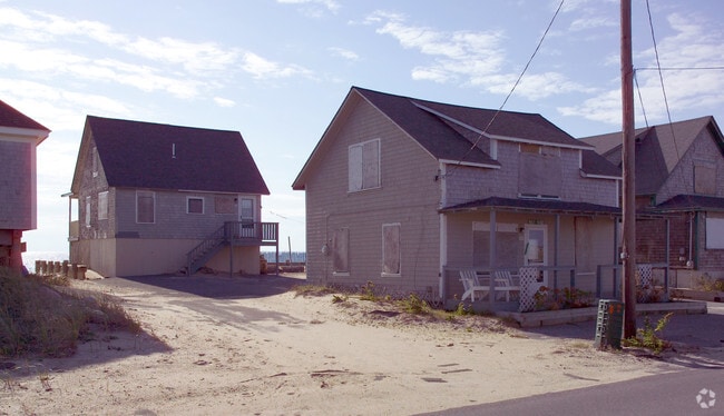 Building Photo - 503-522 Shore Rd