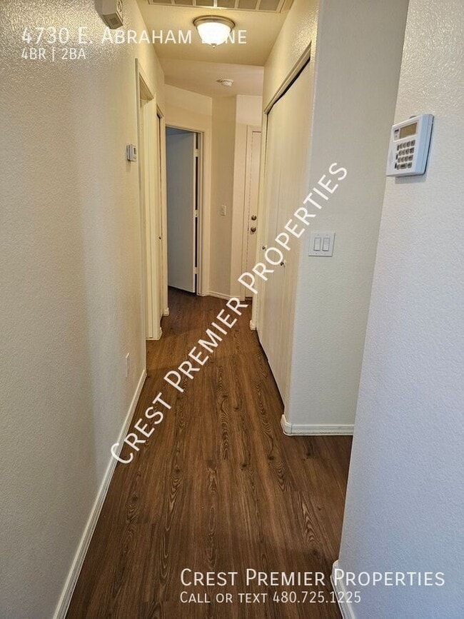 Building Photo - 4730 E Abraham Ln