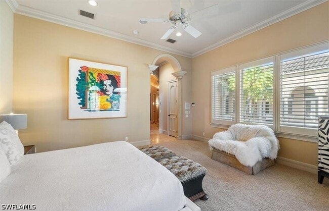 Building Photo - 550 21st Ave S