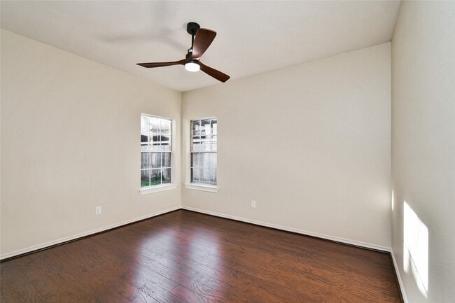 Building Photo - 1506 Forest Home Dr
