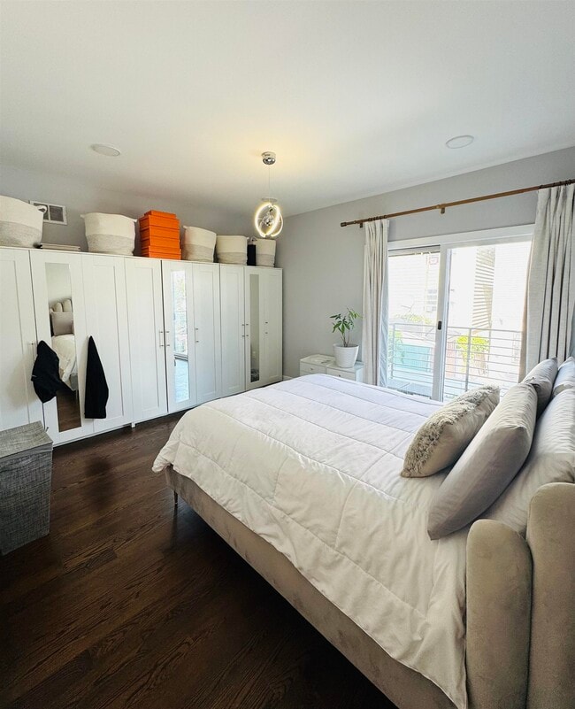 Building Photo - 114 Bleecker St