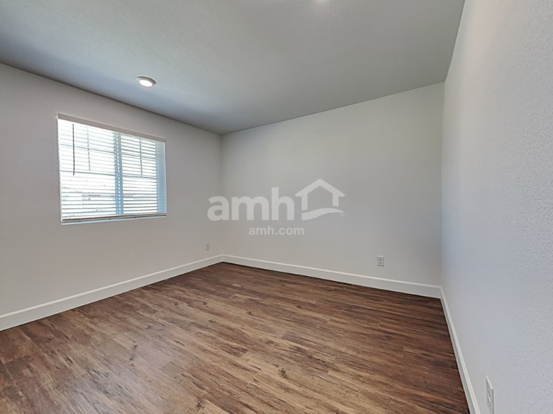Building Photo - 8927 Tiger Tooth Ave