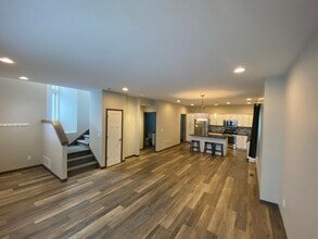 Building Photo - 1078 Oak Park Dr