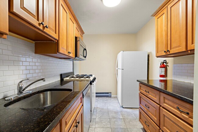 Building Photo - 2700 John F. Kennedy Blvd