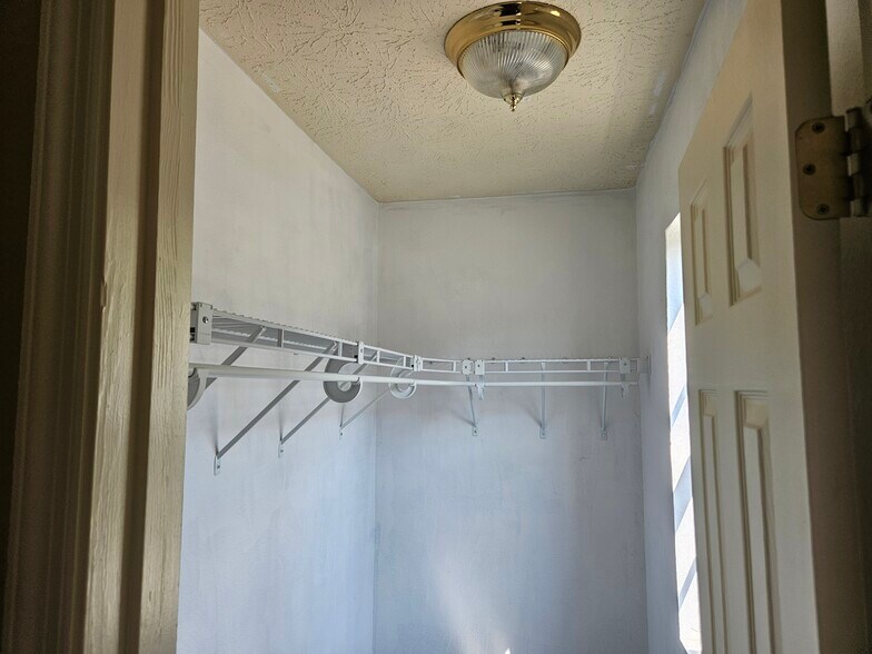 Building Photo - 3835 Conley Downs Dr