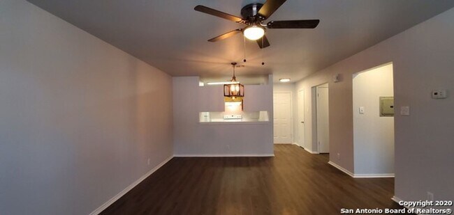 Building Photo - 2-Bed Apartment in the Heart of Universal City