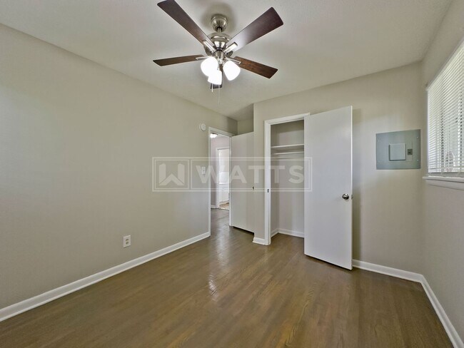 Building Photo - 3-Bedroom Home in Midfield