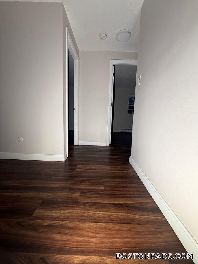 Building Photo - 345 Hildreth St