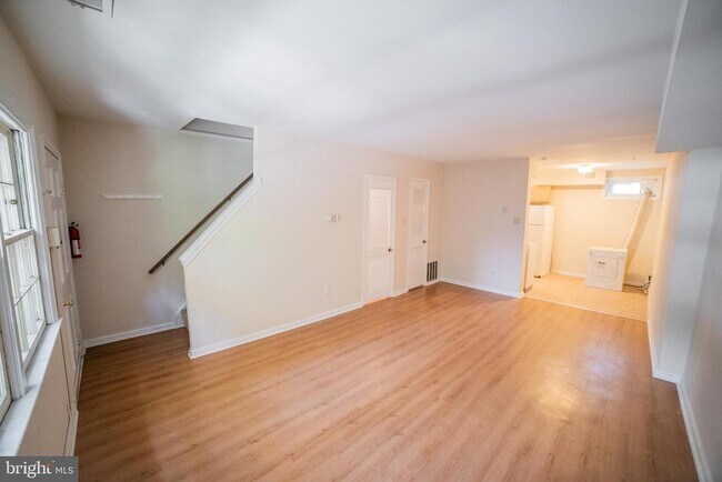 Building Photo - 2300 Naudain St