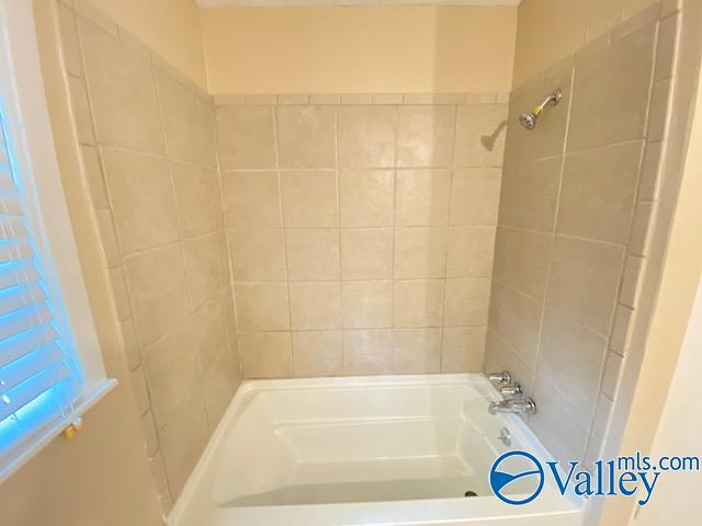 Building Photo - 2509 Rochell Dr NW