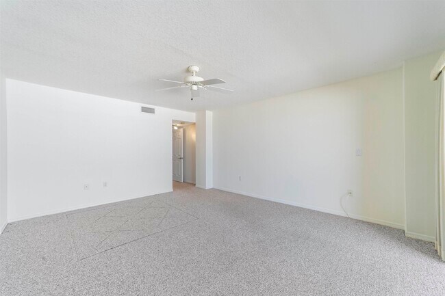 Building Photo - 8090 A1A S
