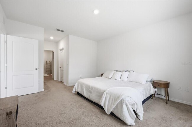 Building Photo - 599 Tortugas St