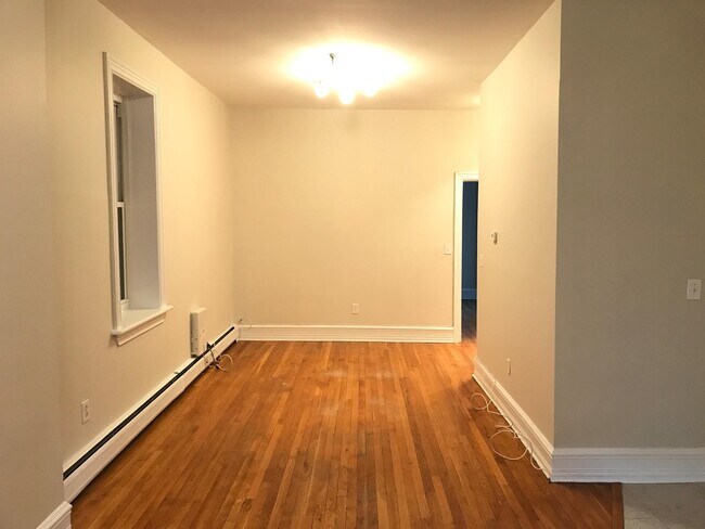 Building Photo - 55 Bright St
