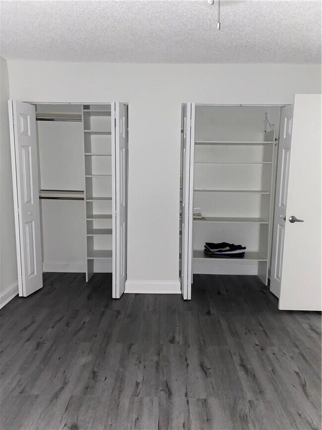 Building Photo - 401 SW 86th Ave