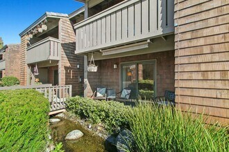 Building Photo - Furnished Ground-Level Beach Condo!