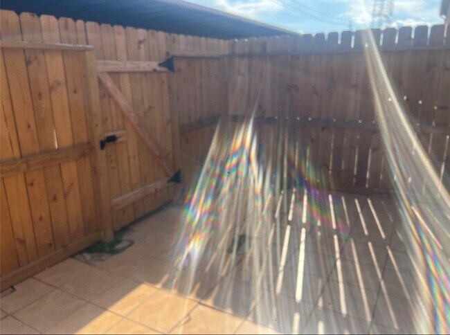 Building Photo - 6111 Beverly Hill St