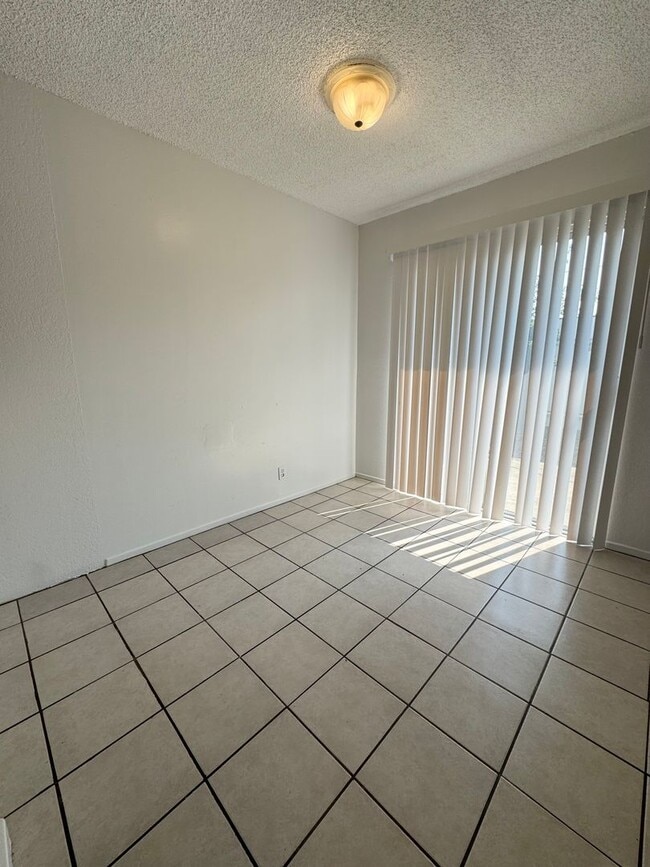 Building Photo - mtview5580***HW