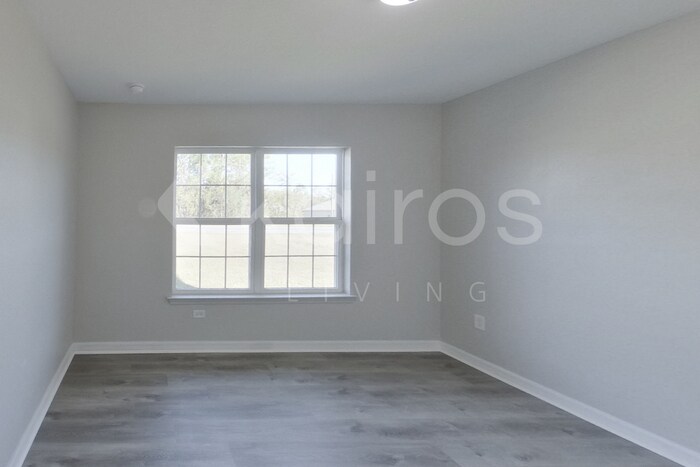 Building Photo - 820 Marion Oaks Manor