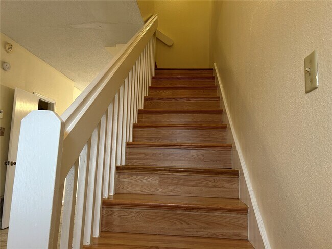 Building Photo - 12500 Brookglade Cir