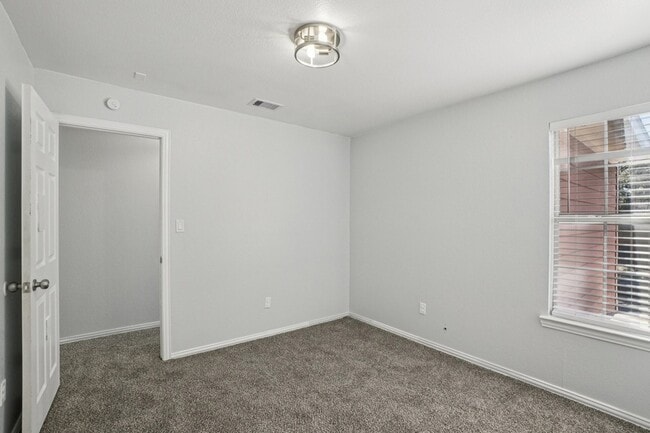 Building Photo - 4021 Preferred Pl