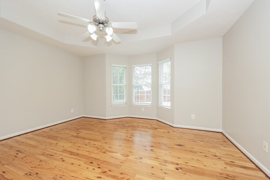 Building Photo - 128 Mary Joe Martin Dr